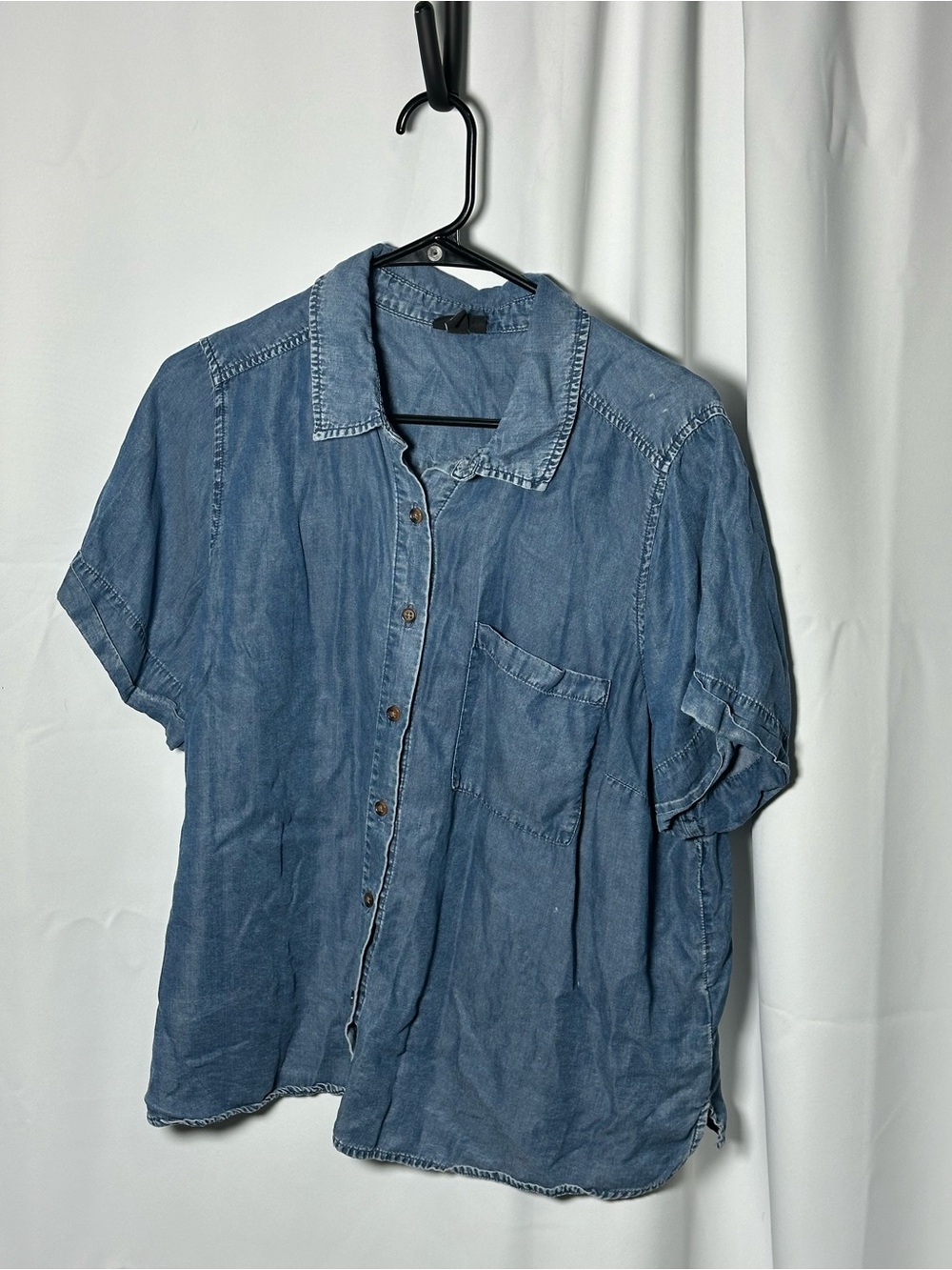 Torrid Casual women’s  Short-Sleeve Washed Denim Shirt - Blue